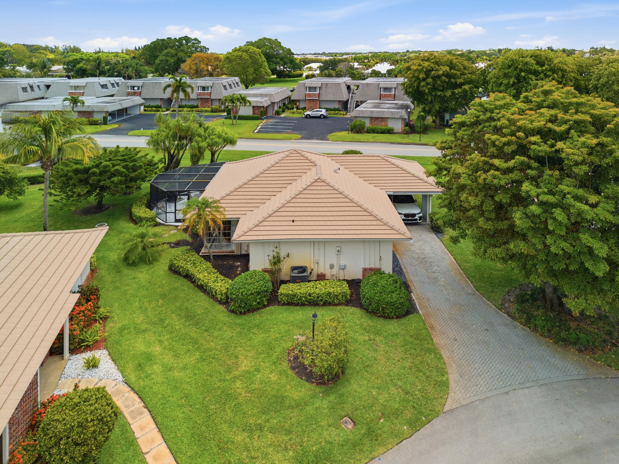ATLANTIS VILLAS - Residential