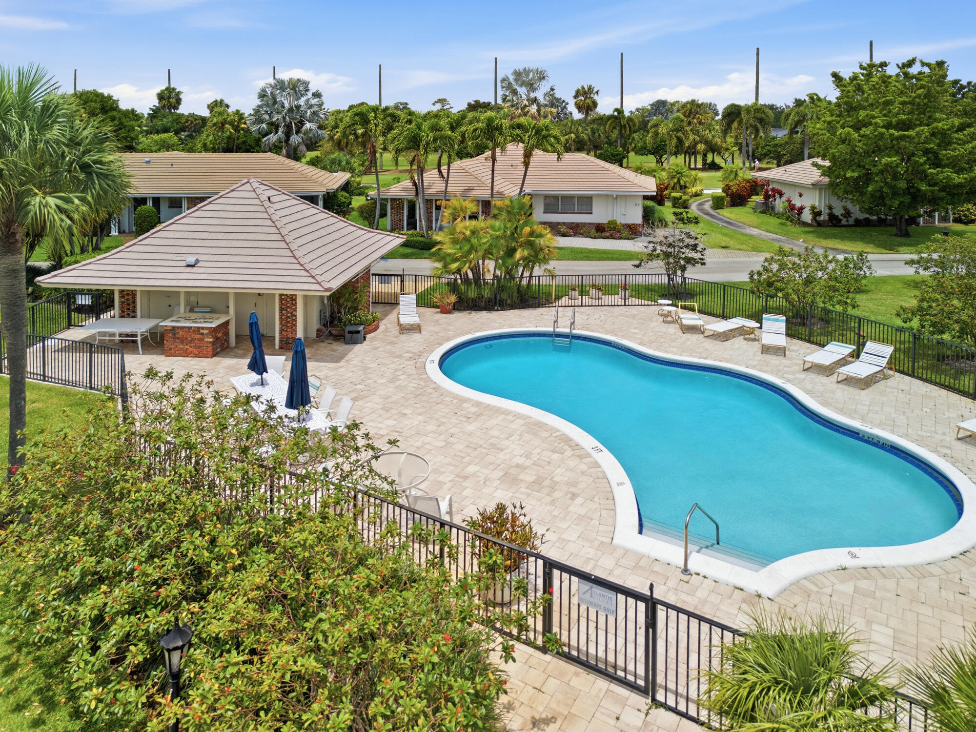 ATLANTIS VILLAS - Residential