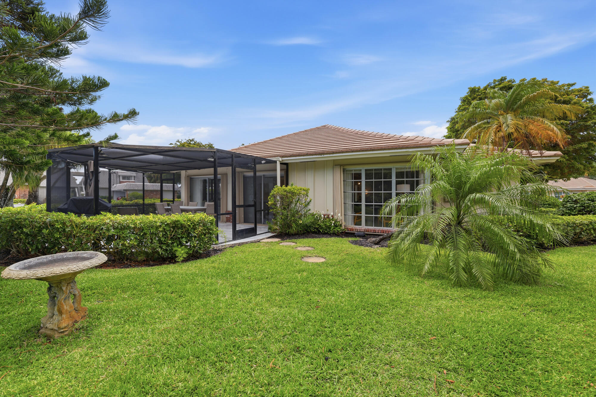 ATLANTIS VILLAS - Residential