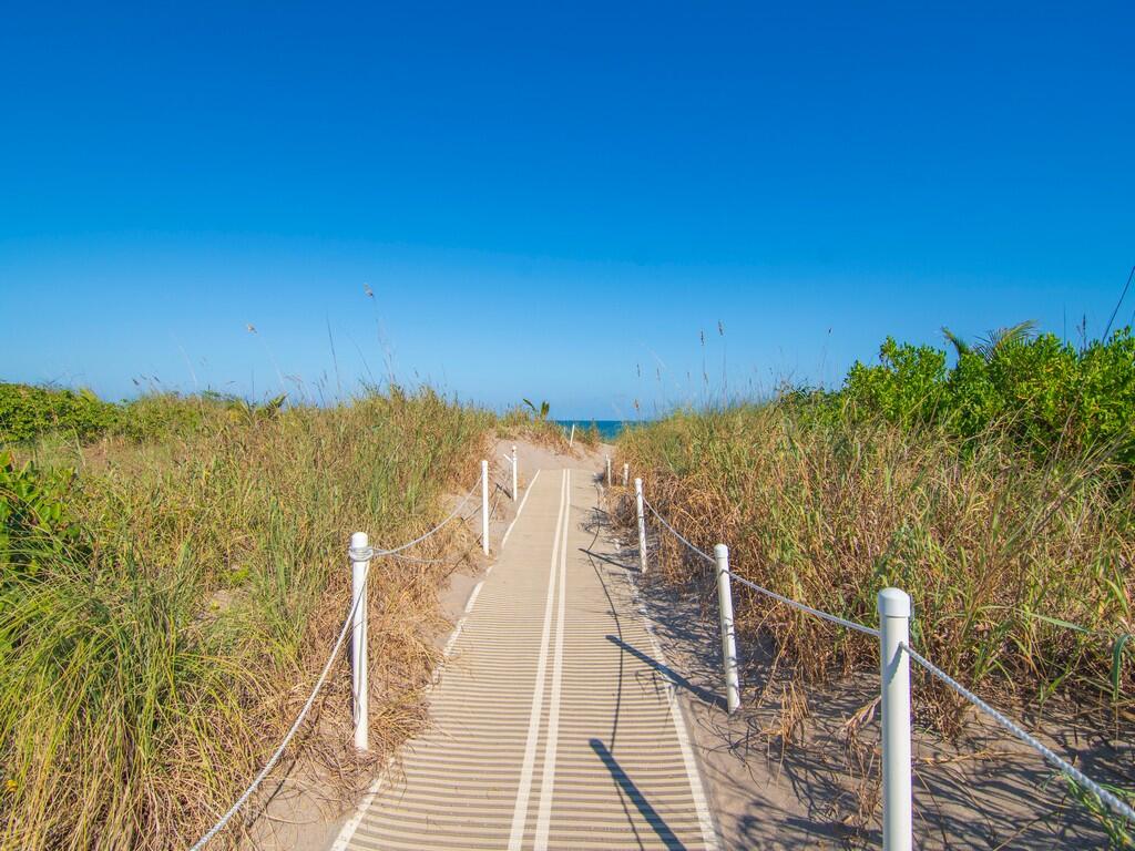 CATAMARAN L CONDOMINIUM - Residential