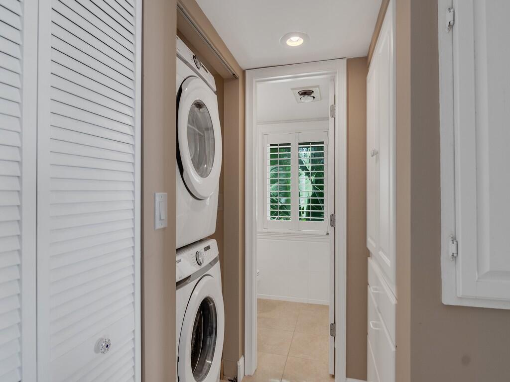 CATAMARAN L CONDOMINIUM - Residential