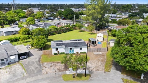 Photo of 5287 NE 14TH Terrace, Pompano Beach, FL 33064 (MLS # B26088133)