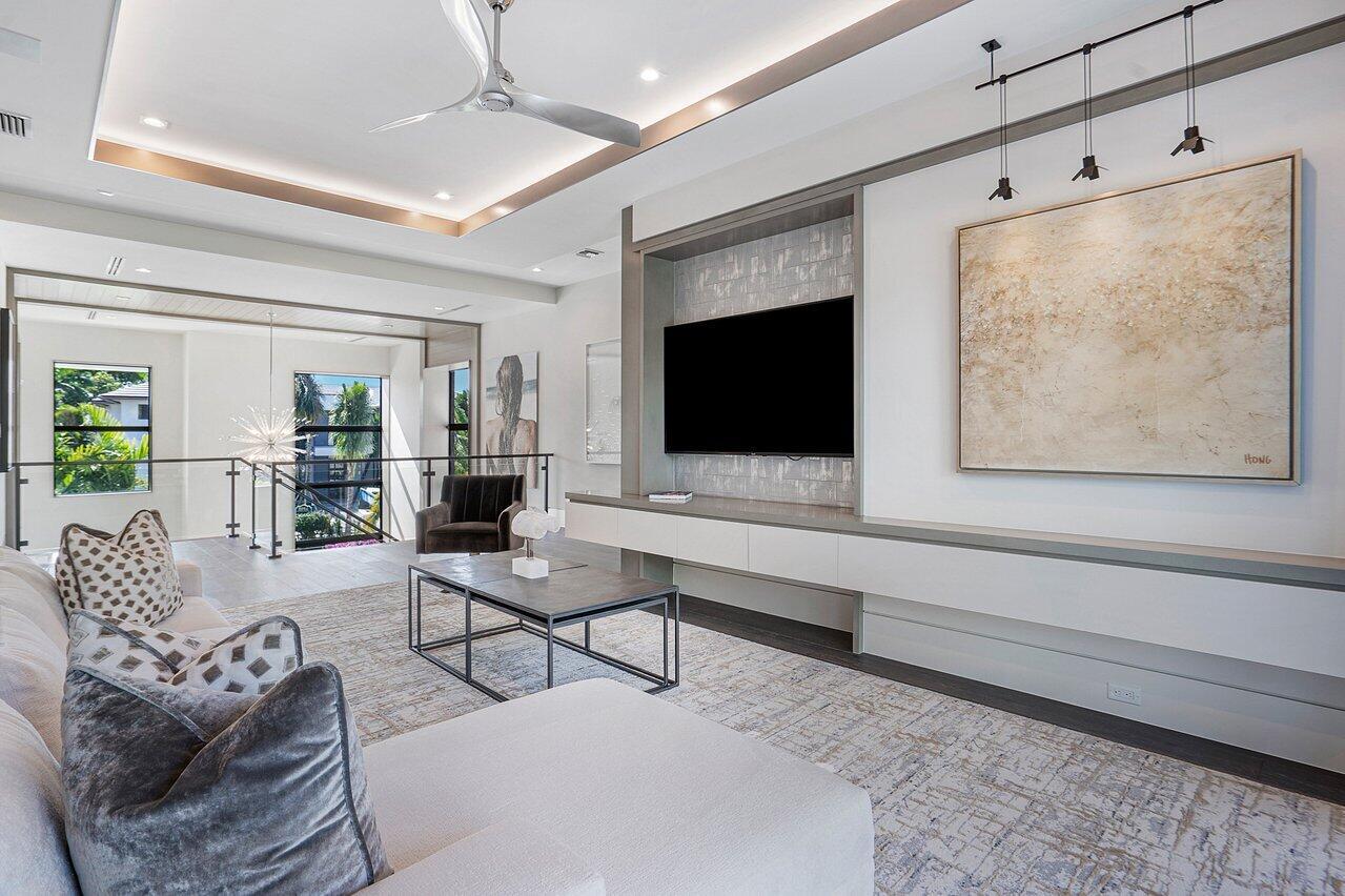 ROYAL PALM YACHT & COUNTR - Residential