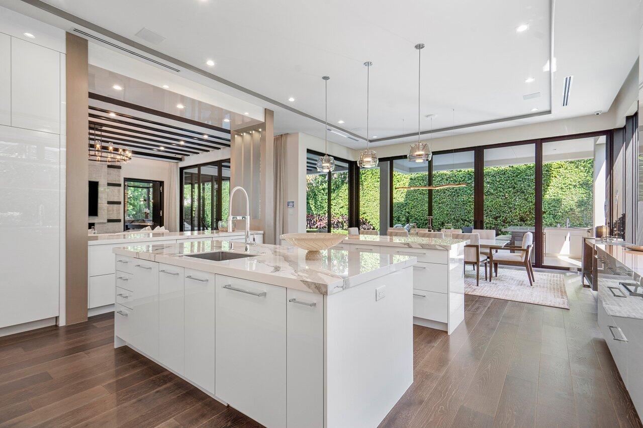 ROYAL PALM YACHT & COUNTRY CLUB - Residential