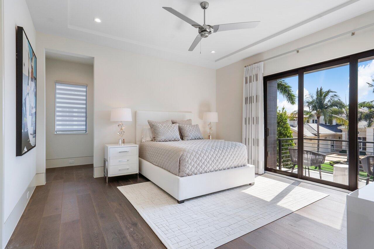 ROYAL PALM YACHT & COUNTRY CLUB - Residential