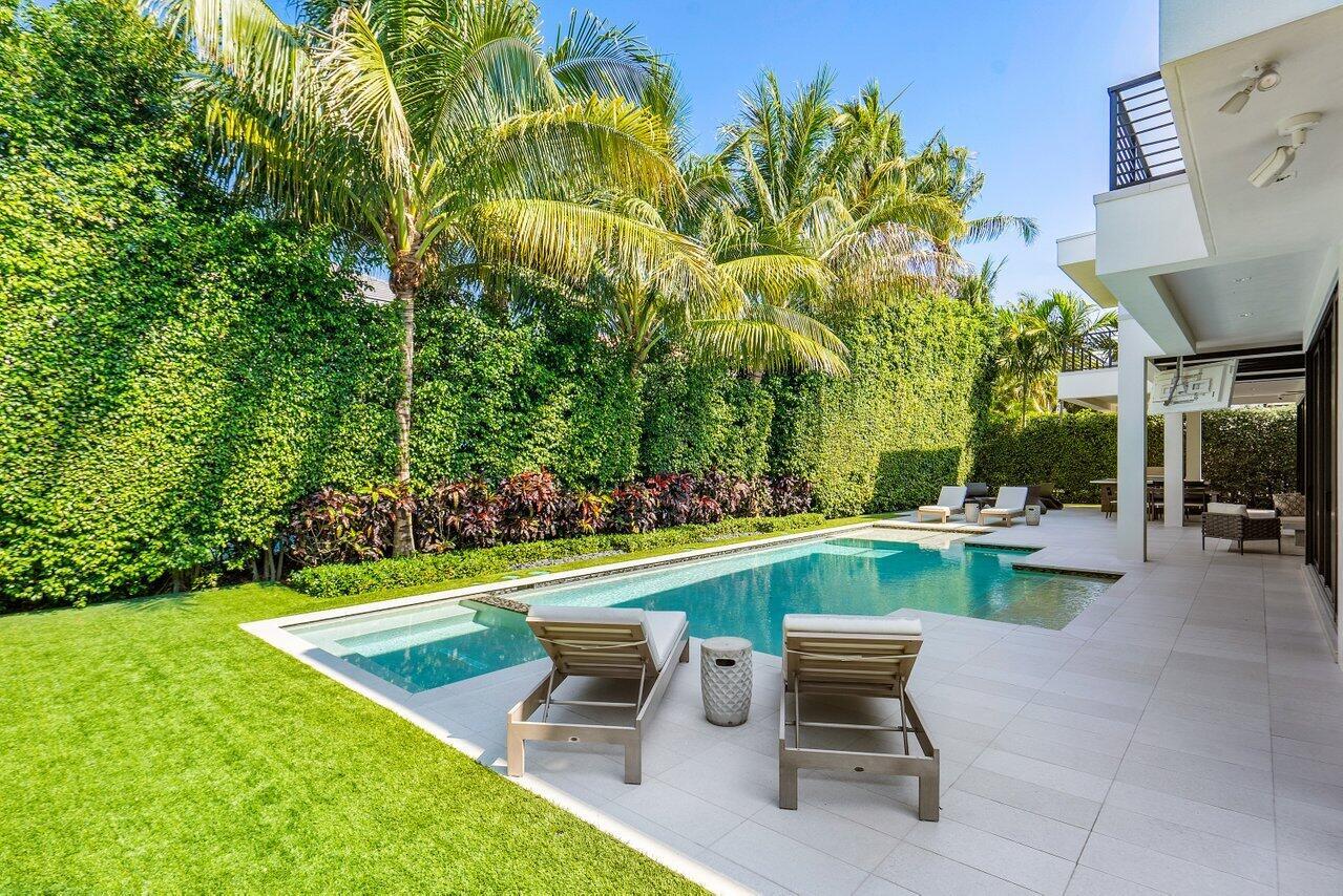 ROYAL PALM YACHT & COUNTR - Residential