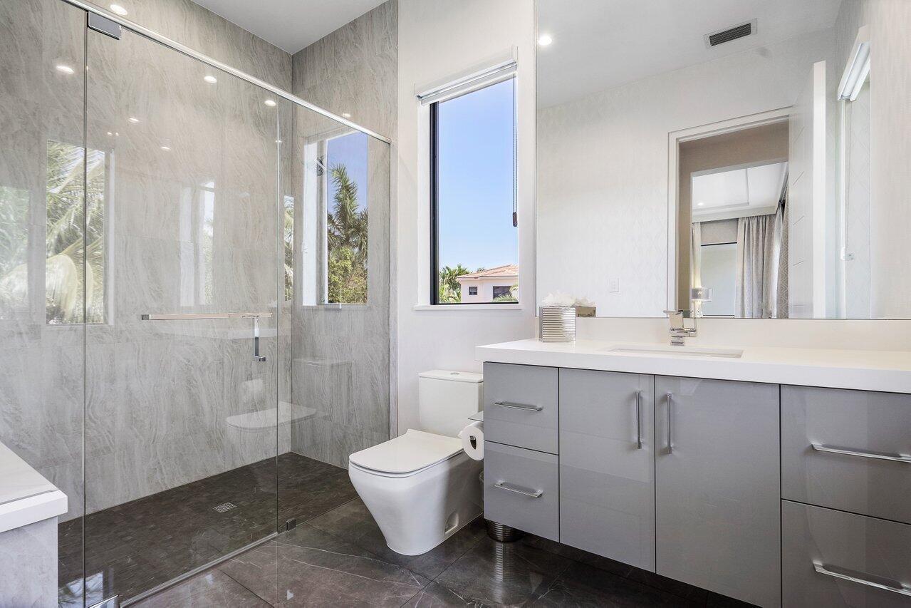 ROYAL PALM YACHT & COUNTR - Residential