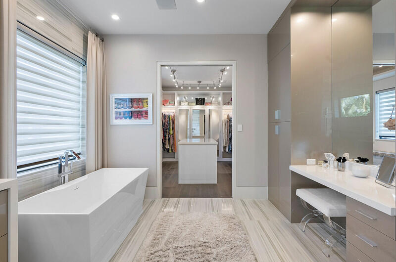 ROYAL PALM YACHT & COUNTRY CLUB - Residential