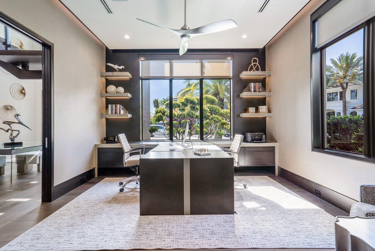 ROYAL PALM YACHT & COUNTRY CLUB - Residential