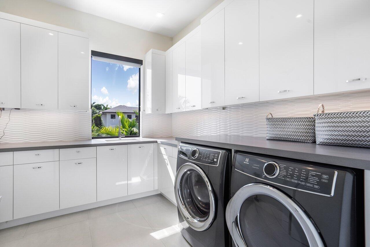 ROYAL PALM YACHT & COUNTR - Residential