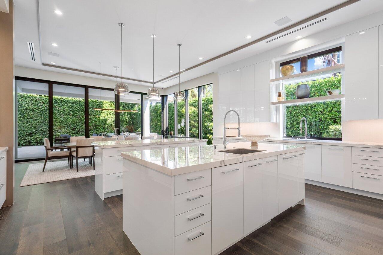 ROYAL PALM YACHT & COUNTRY CLUB - Residential