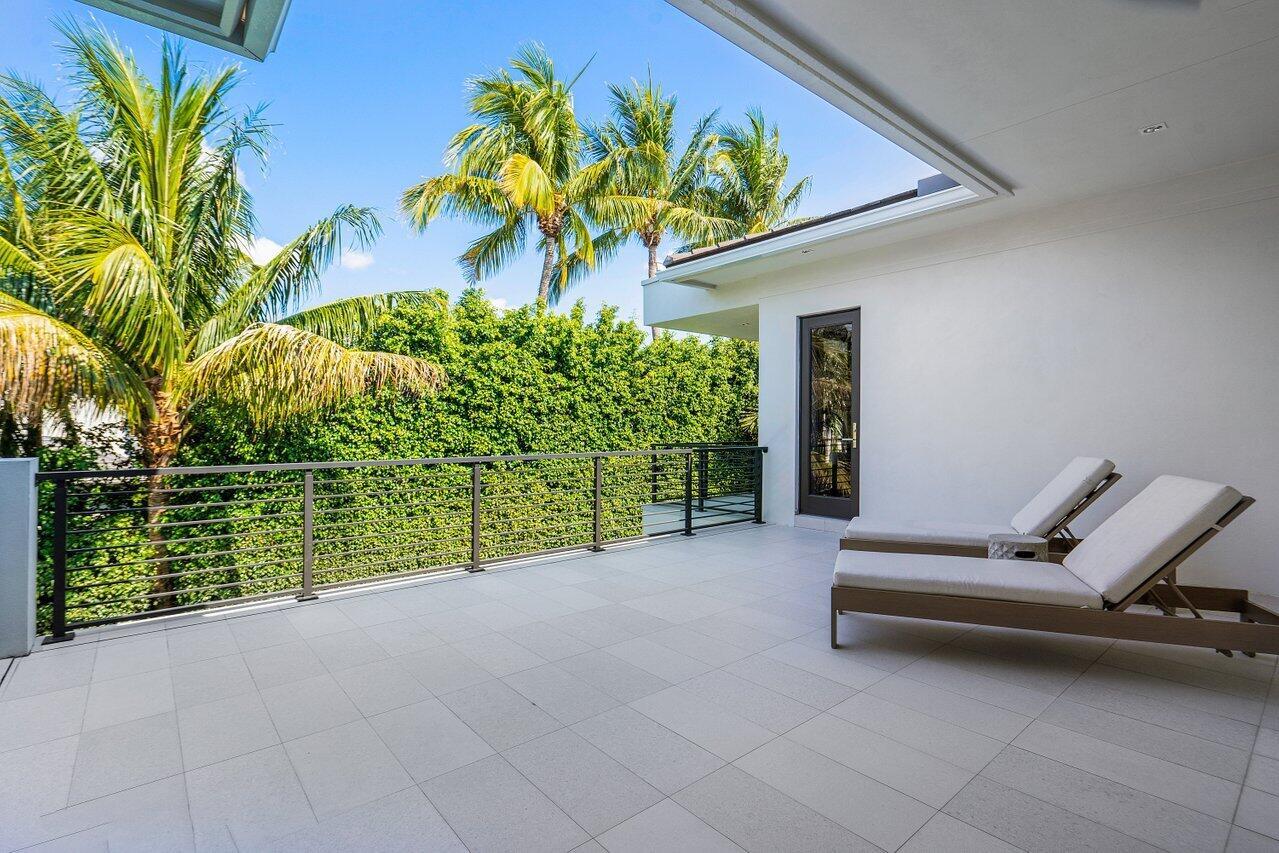 ROYAL PALM YACHT & COUNTR - Residential