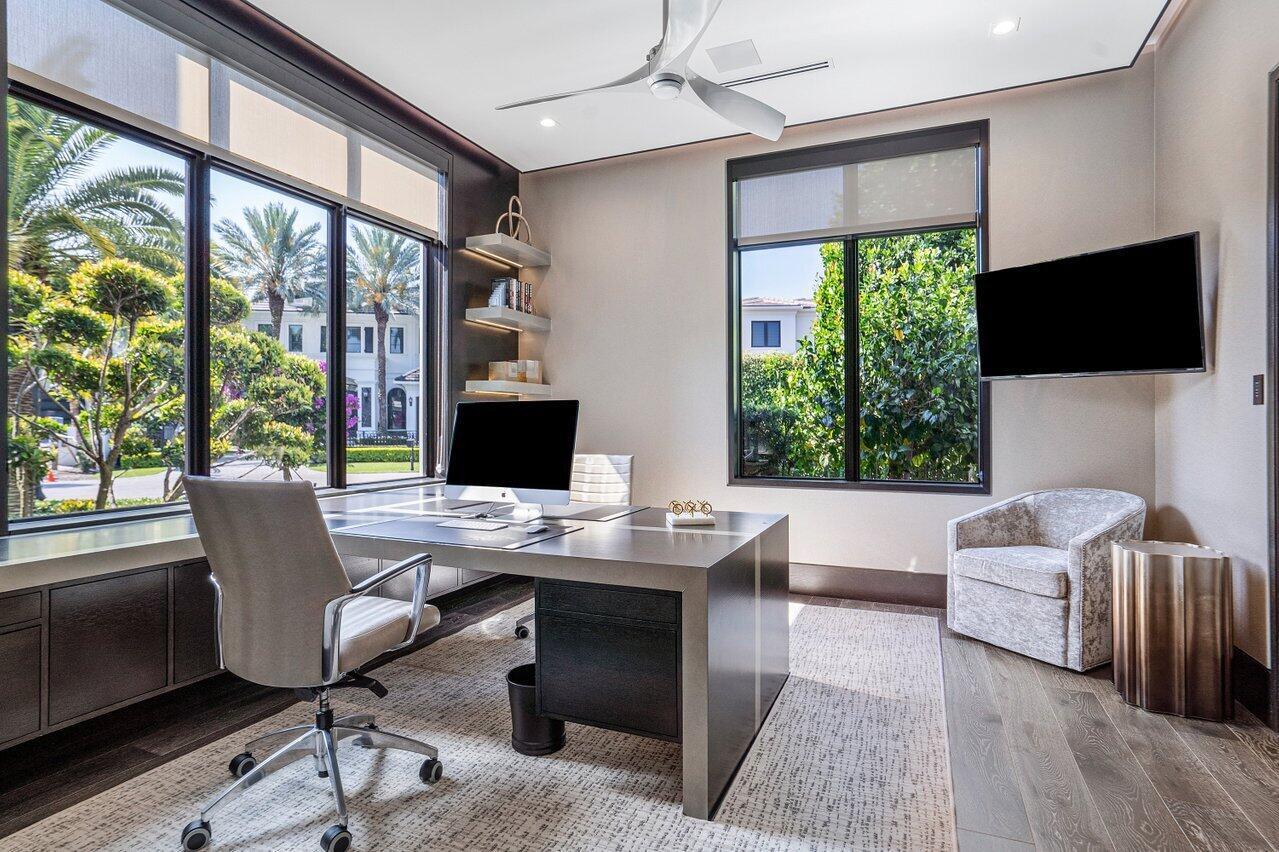 ROYAL PALM YACHT & COUNTR - Residential