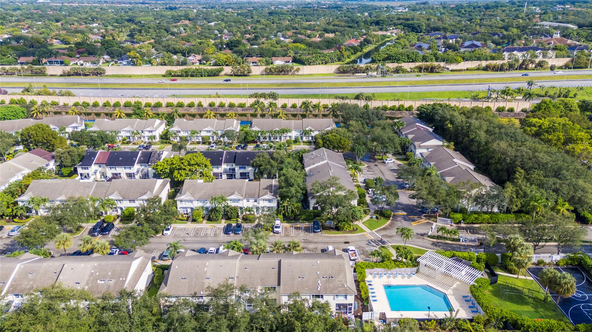 Coral Reef Club - Residential Lease