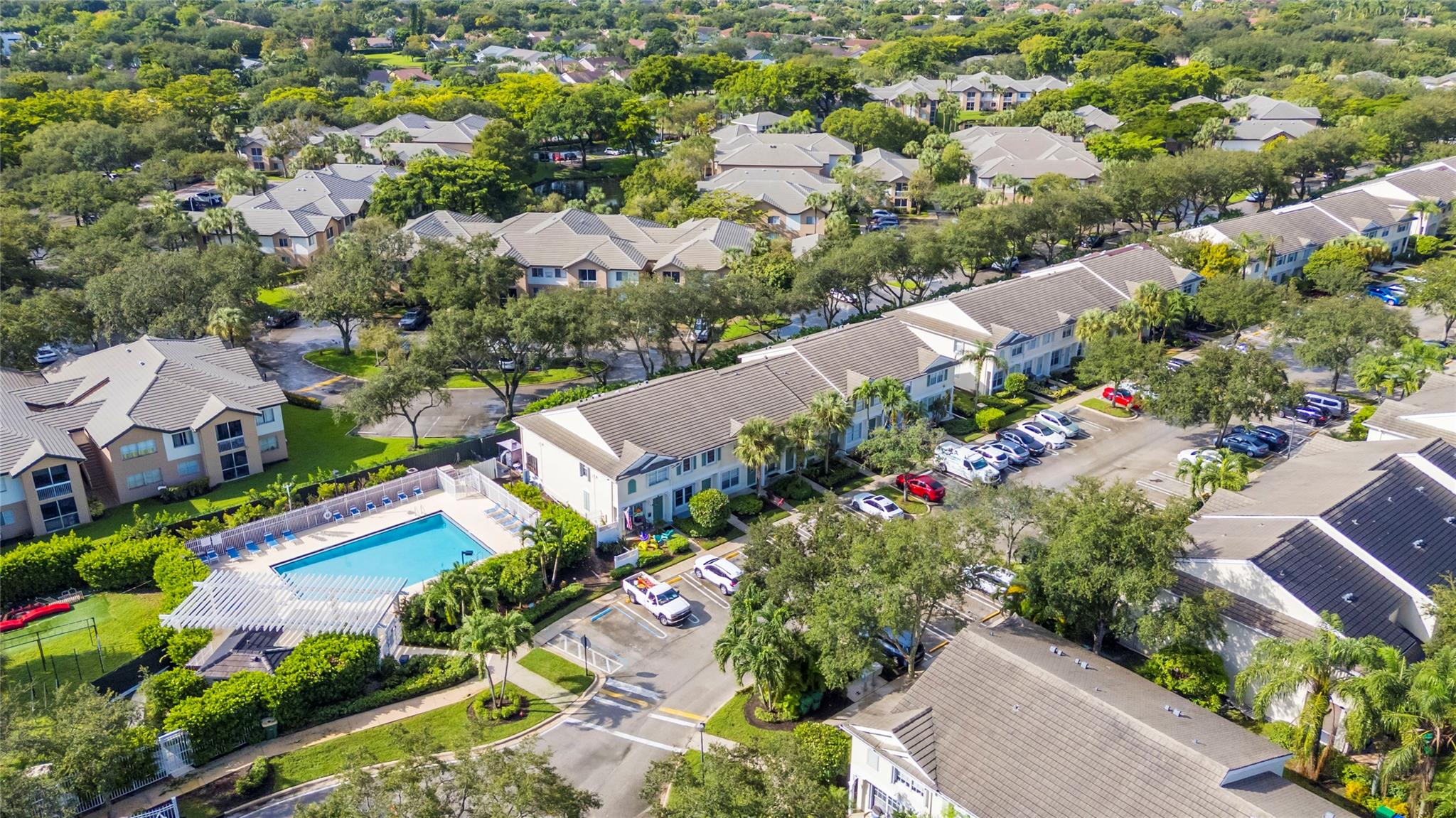 Coral Reef Club - Residential Lease