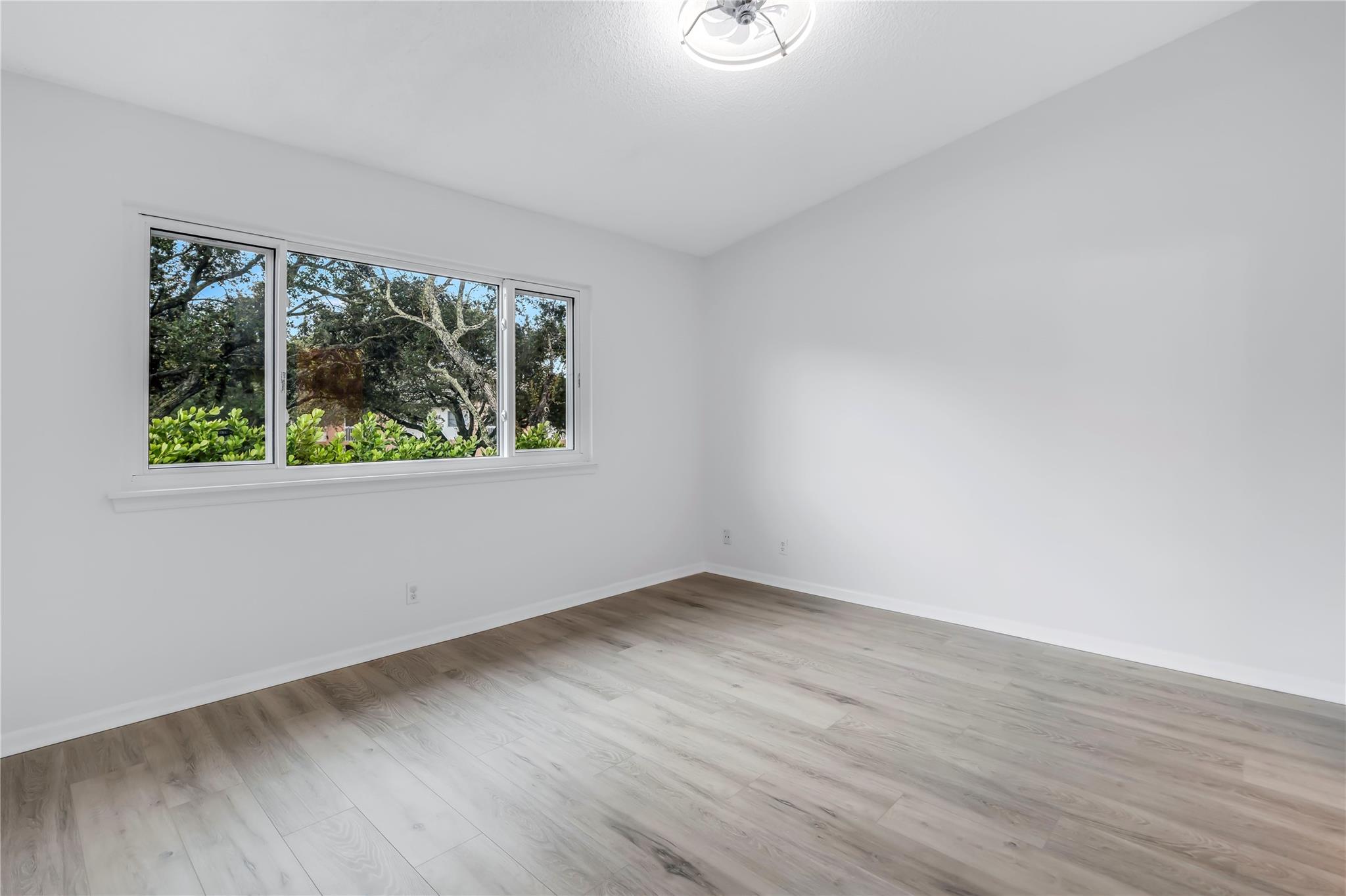 Coral Reef Club - Residential Lease