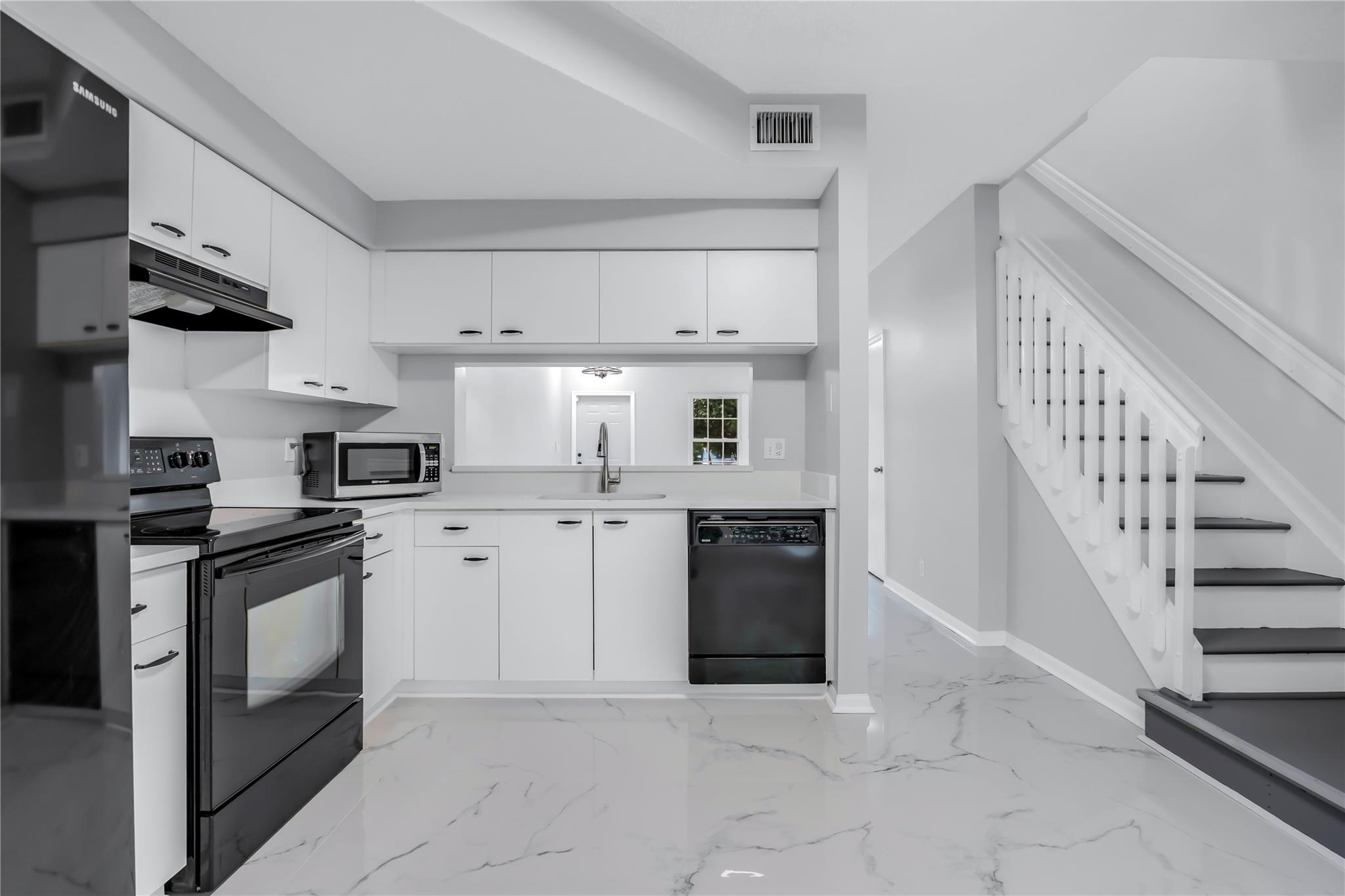 Coral Reef Club - Residential Lease