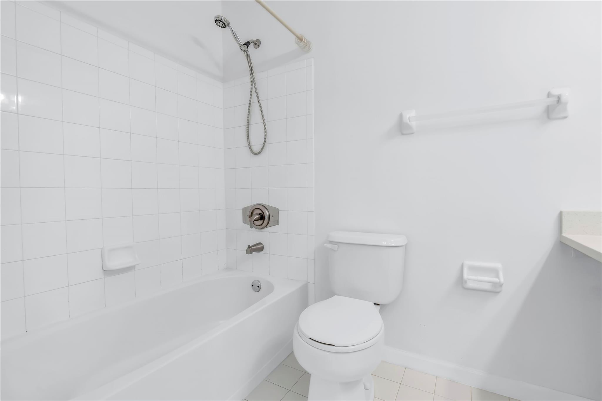 Coral Reef Club - Residential Lease