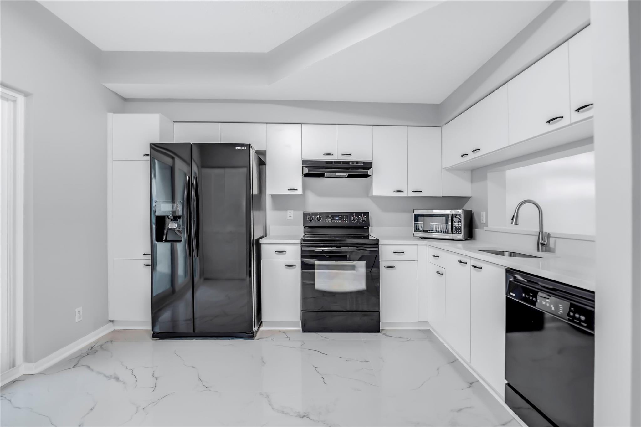 Coral Reef Club - Residential Lease
