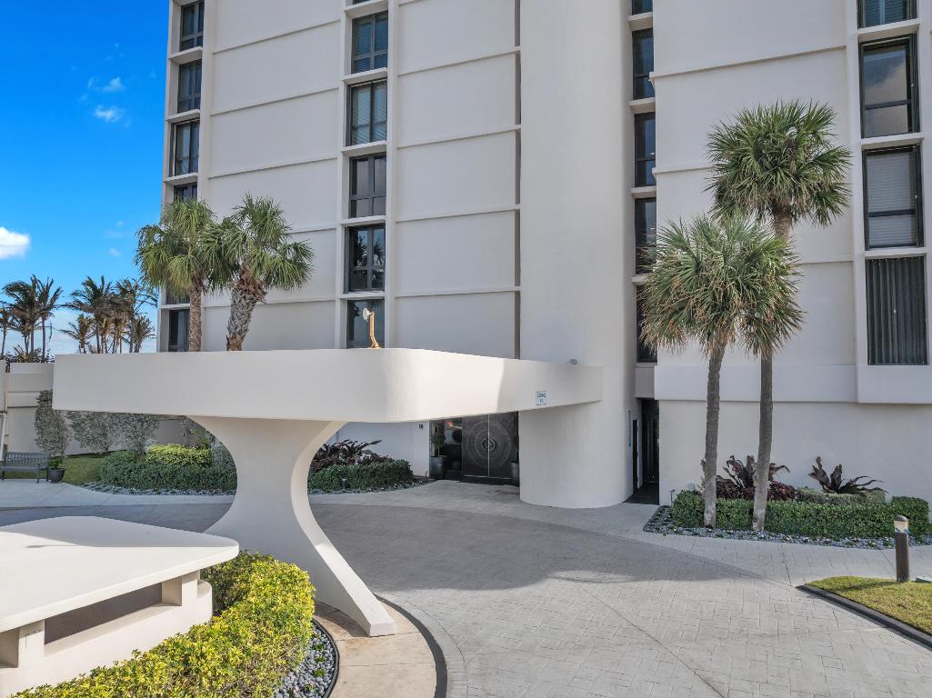 5380 N Ocean Drive 4a