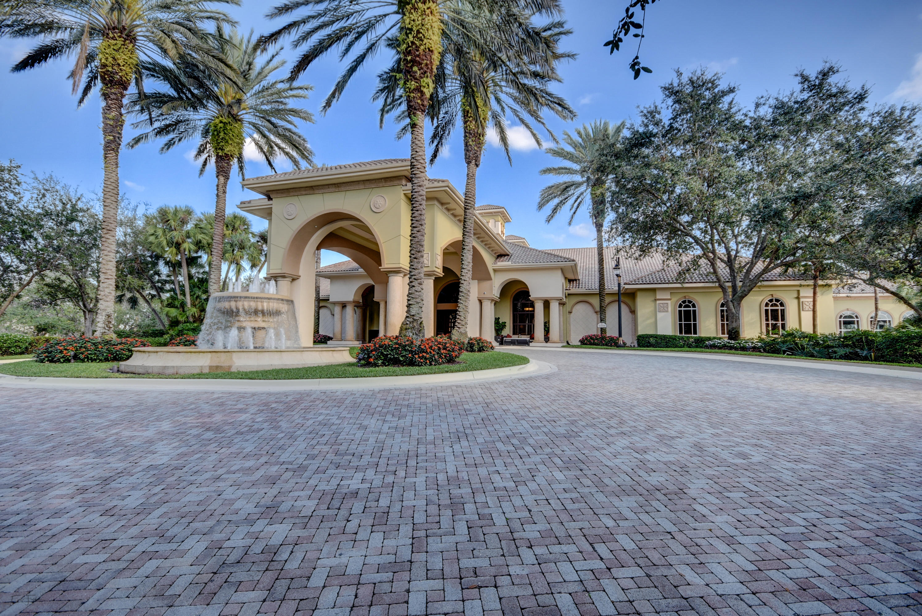 Mizner Country Club - Residential