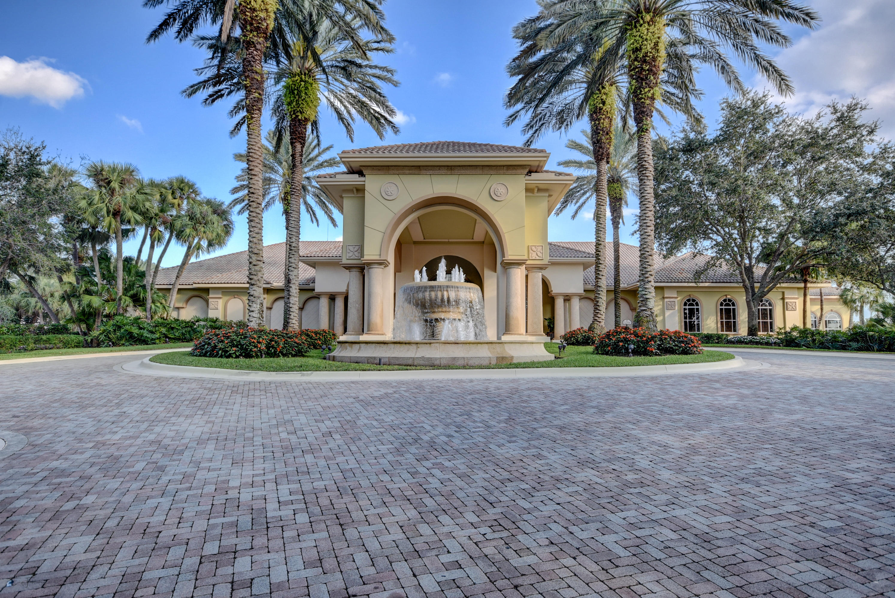 Mizner Country Club - Residential