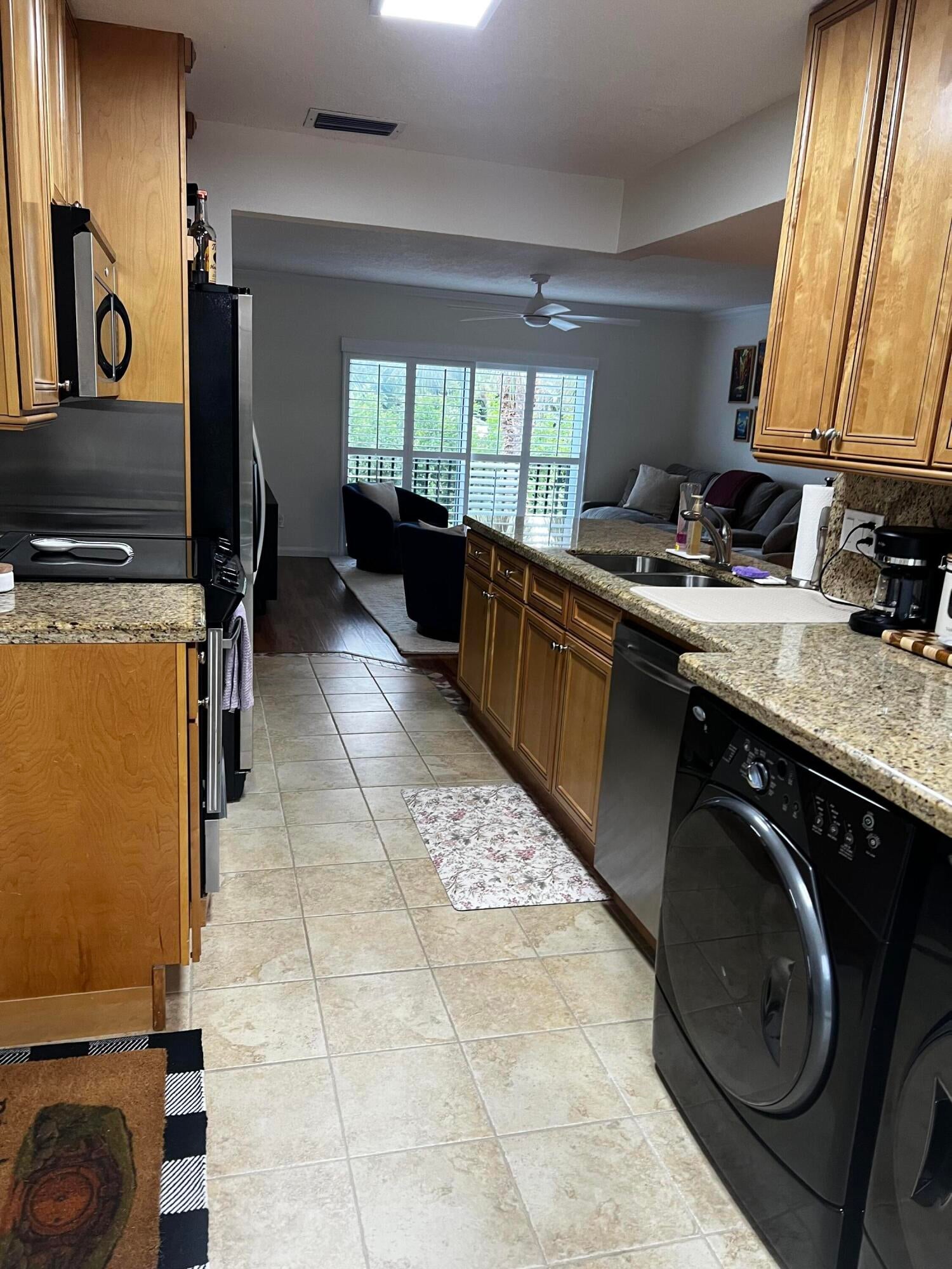 View photos, virtual tours, details... 11518 LANDING Place C3