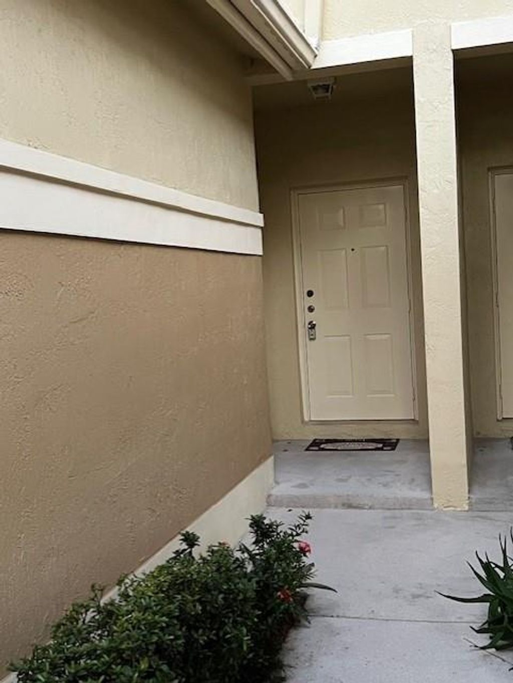 Photo of 2560 Cordoba Bnd #2560, Weston, FL 33327 (MLS # F10533010)