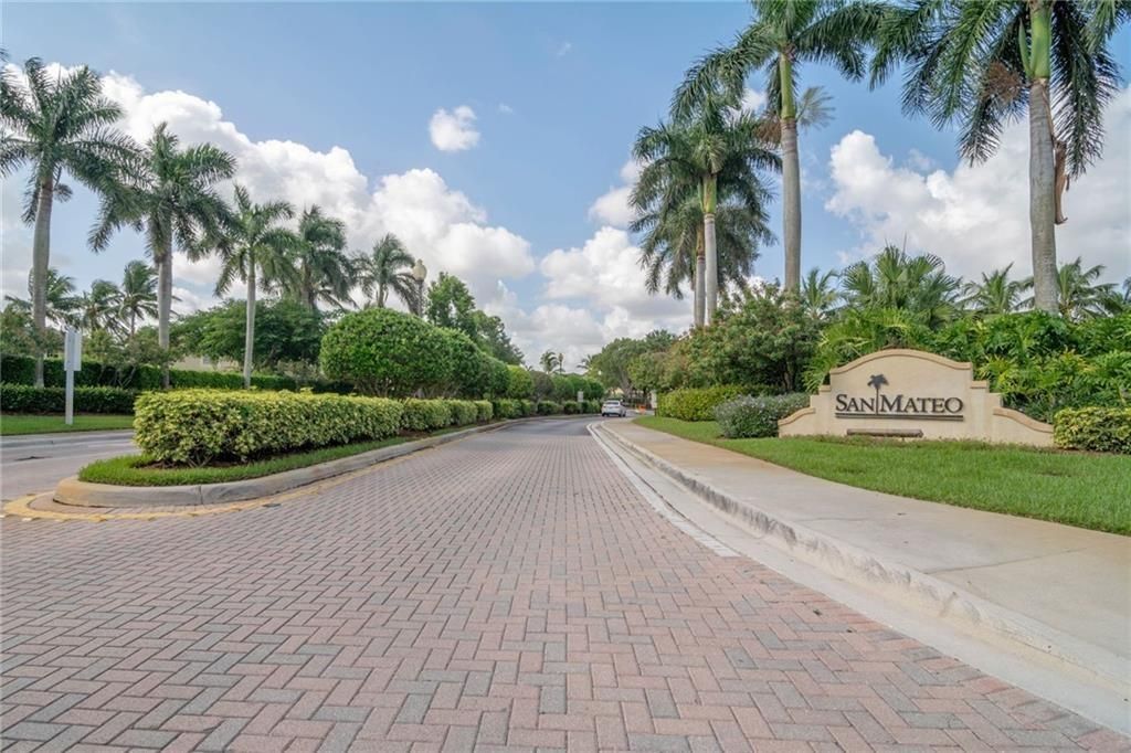 Photo of 2560 Cordoba Bnd #2560, Weston, FL 33327 (MLS # F10533010)