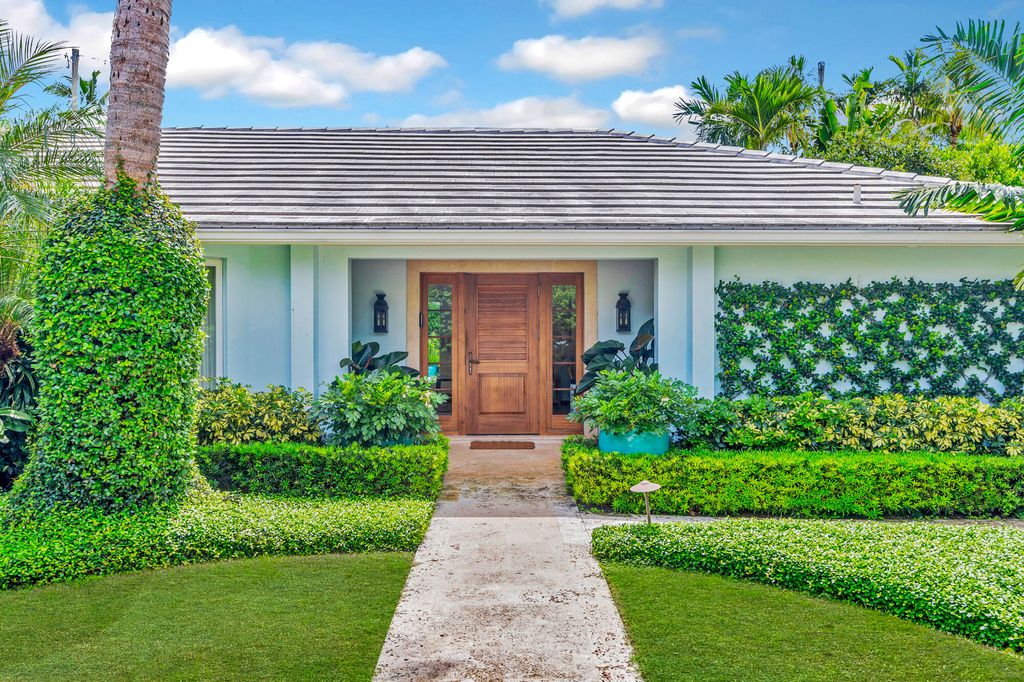 Photo of 140 Atlantic Avenue, Palm Beach, FL 33480 (MLS # R11022252)