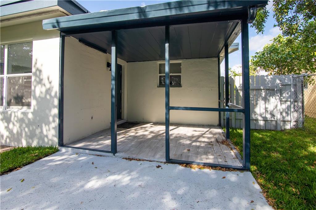 Melrose Manor 40-32 B - Residential