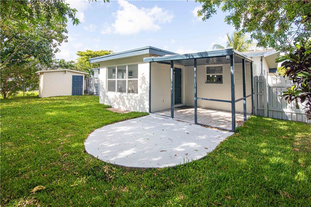 Melrose Manor 40-32 B - Residential