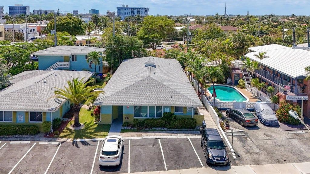 Photo of 4421 Poinciana Street #4, Lauderdale By The Sea, FL 33308 (MLS # F10495836)