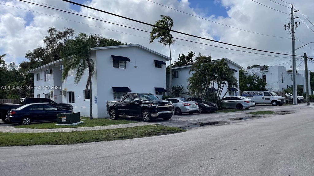 Photo of 1801 SW 11th Court #6, Fort Lauderdale, FL 33312 (MLS # A12005687)