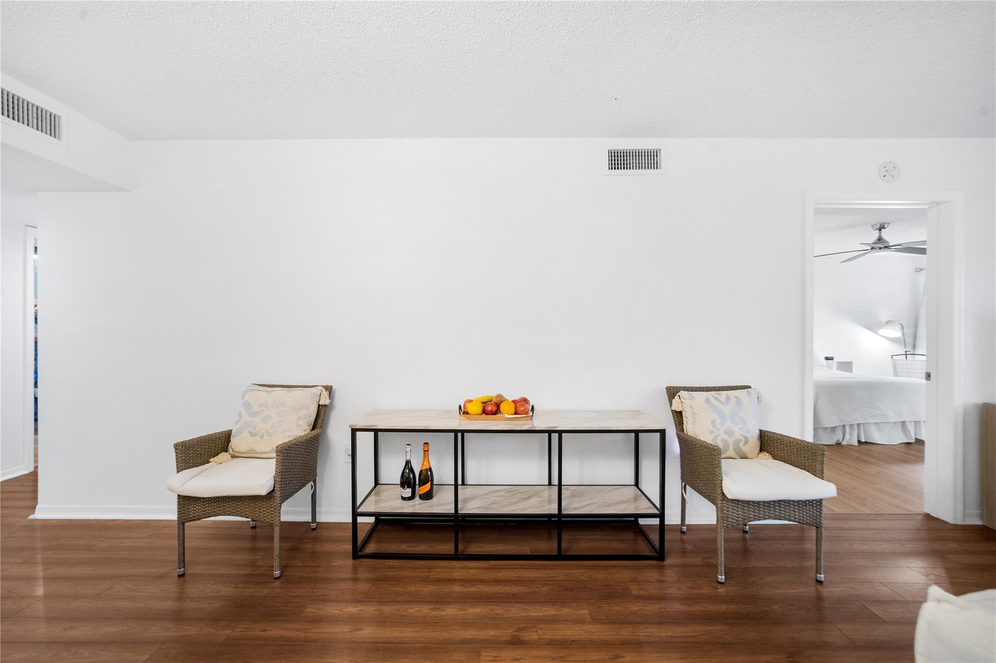 DEVON J KINGS POINT - Residential