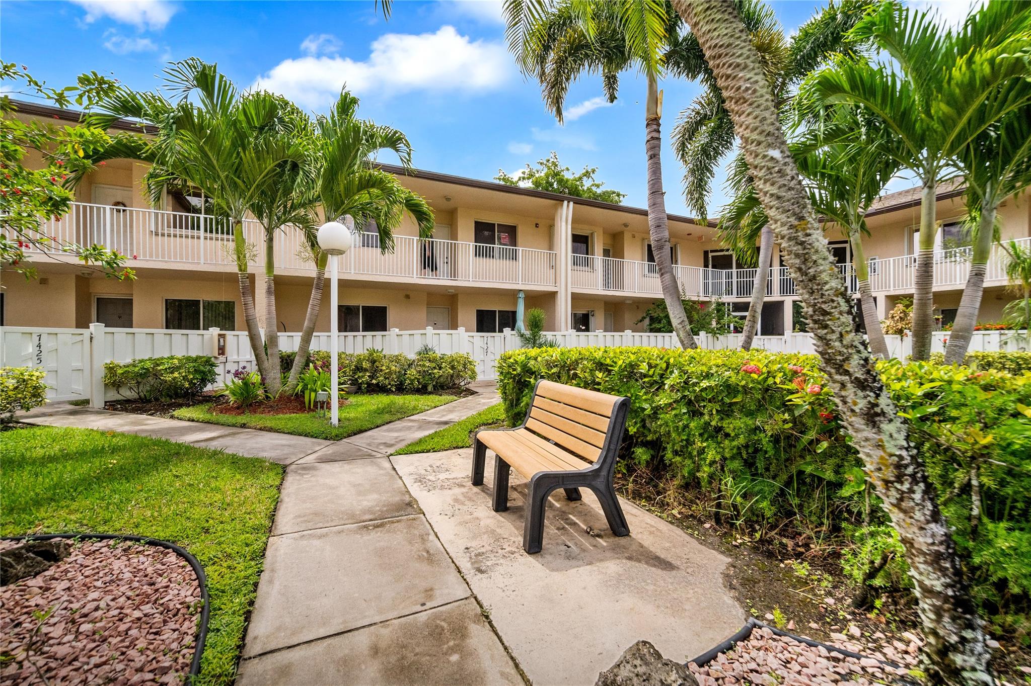 DEVON J KINGS POINT - Residential