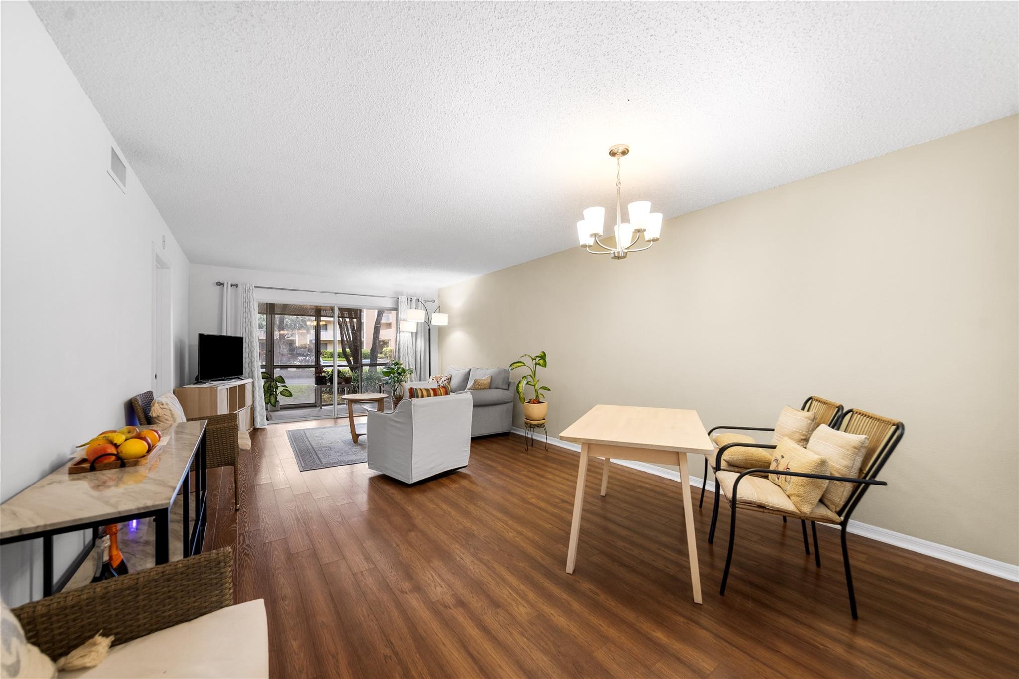 DEVON J KINGS POINT - Residential