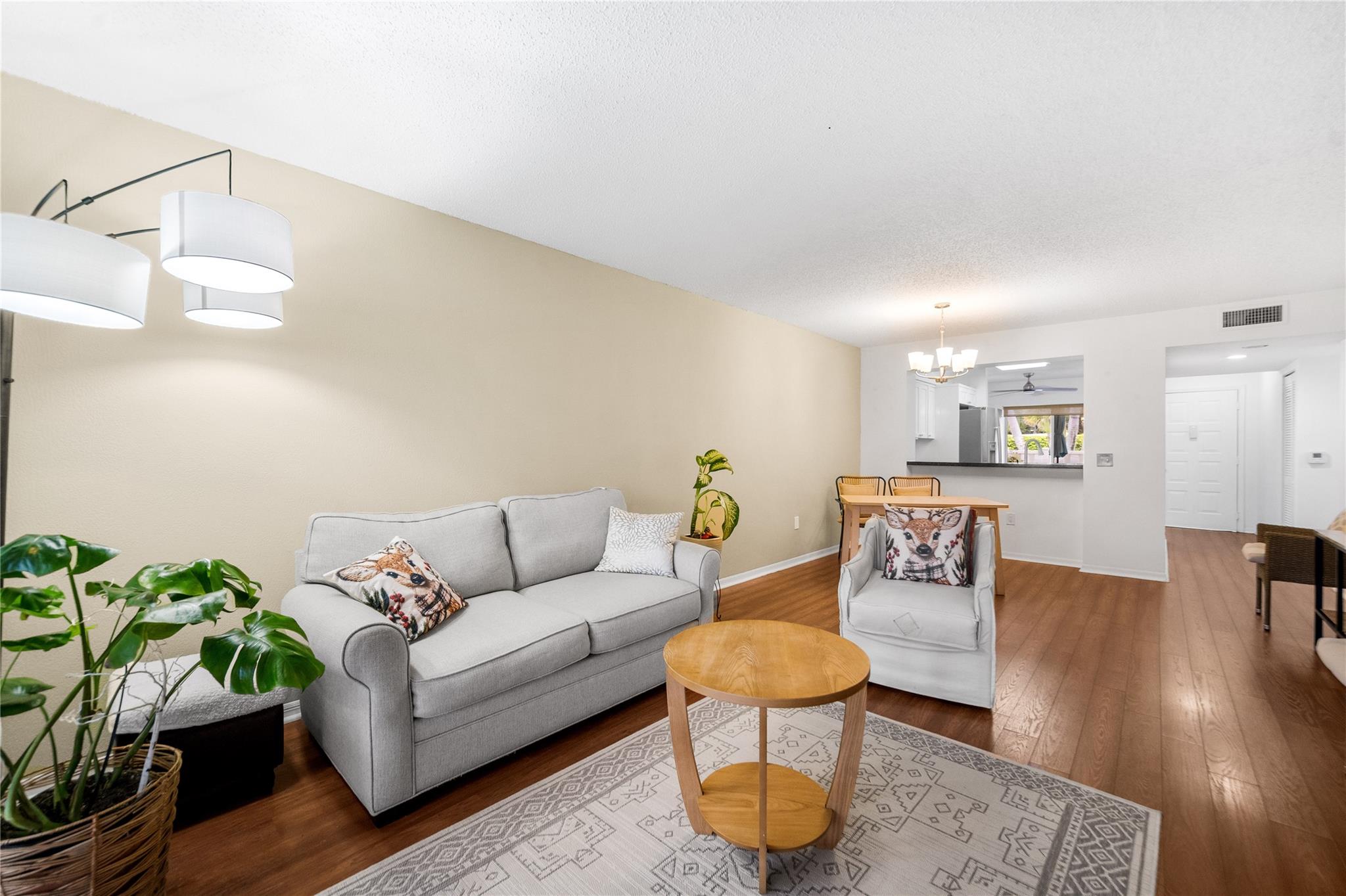 DEVON J KINGS POINT - Residential