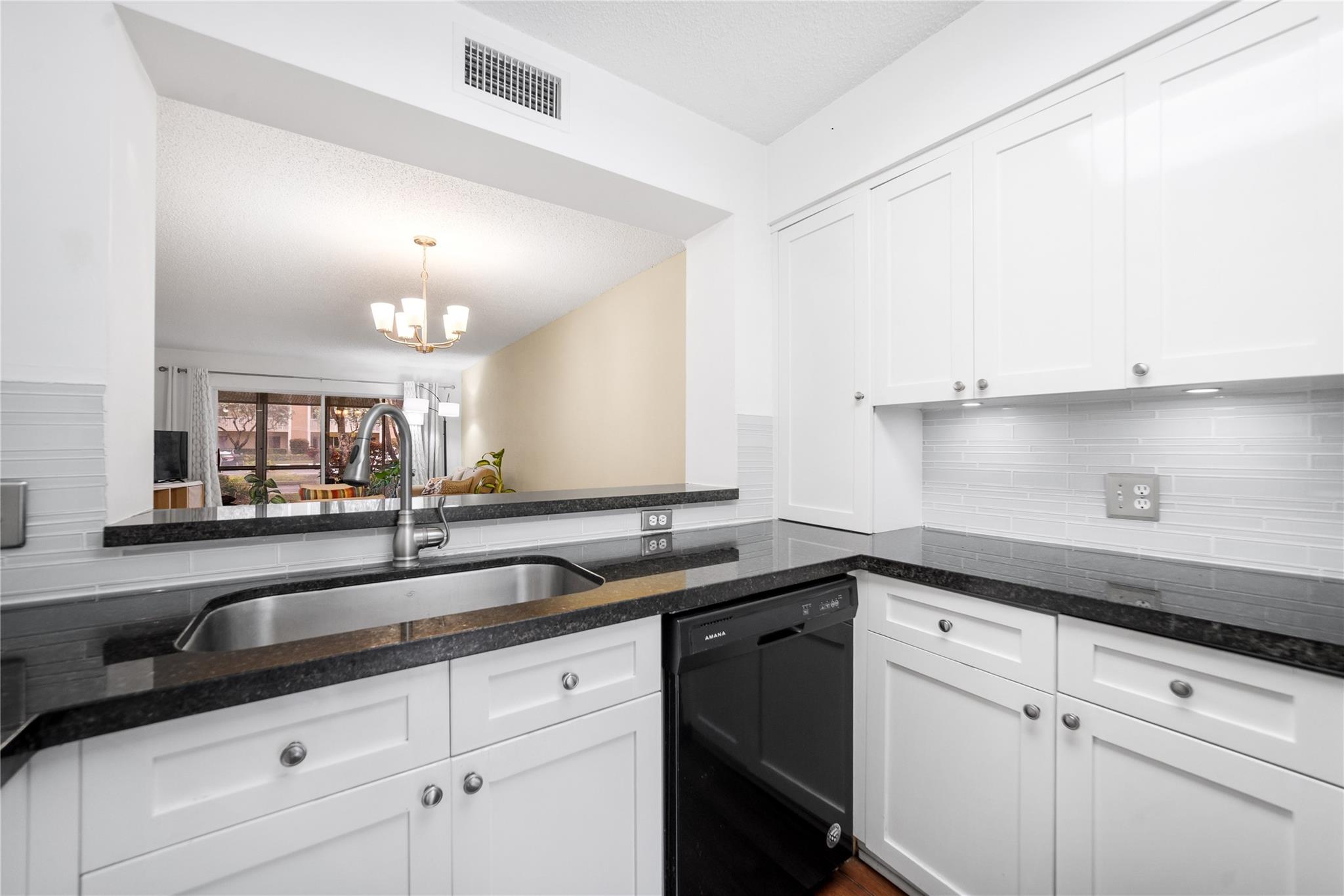 DEVON J KINGS POINT - Residential