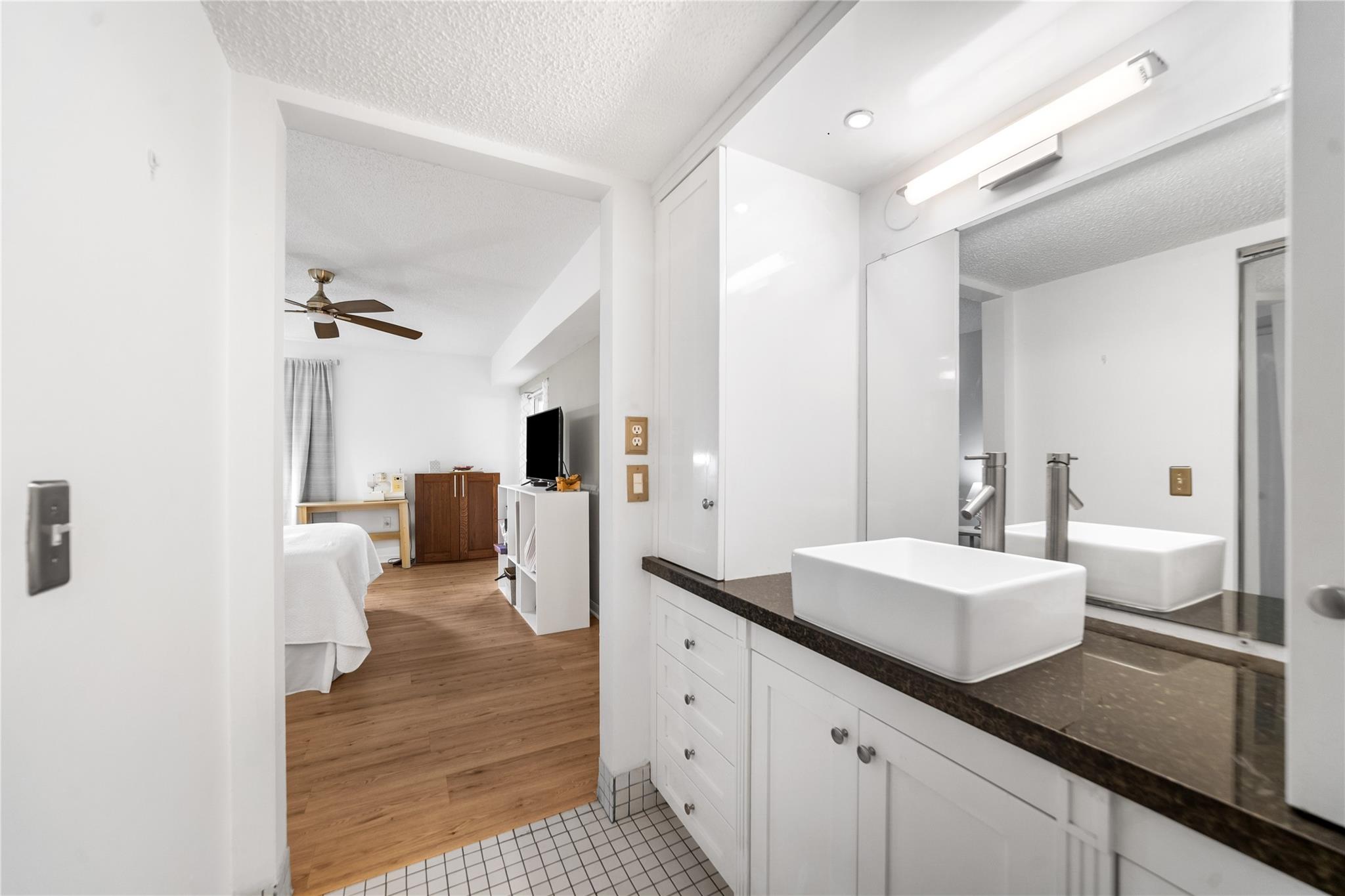 DEVON J KINGS POINT - Residential