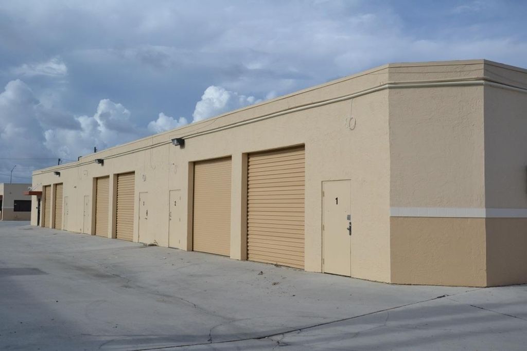 Photo of 1023 N Florida Mango Road #1027-7, West Palm Beach, FL (MLS # R11162126)