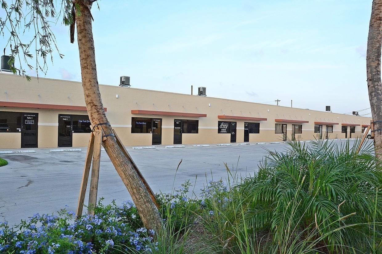 1029 N Florida Mango Road 4-6