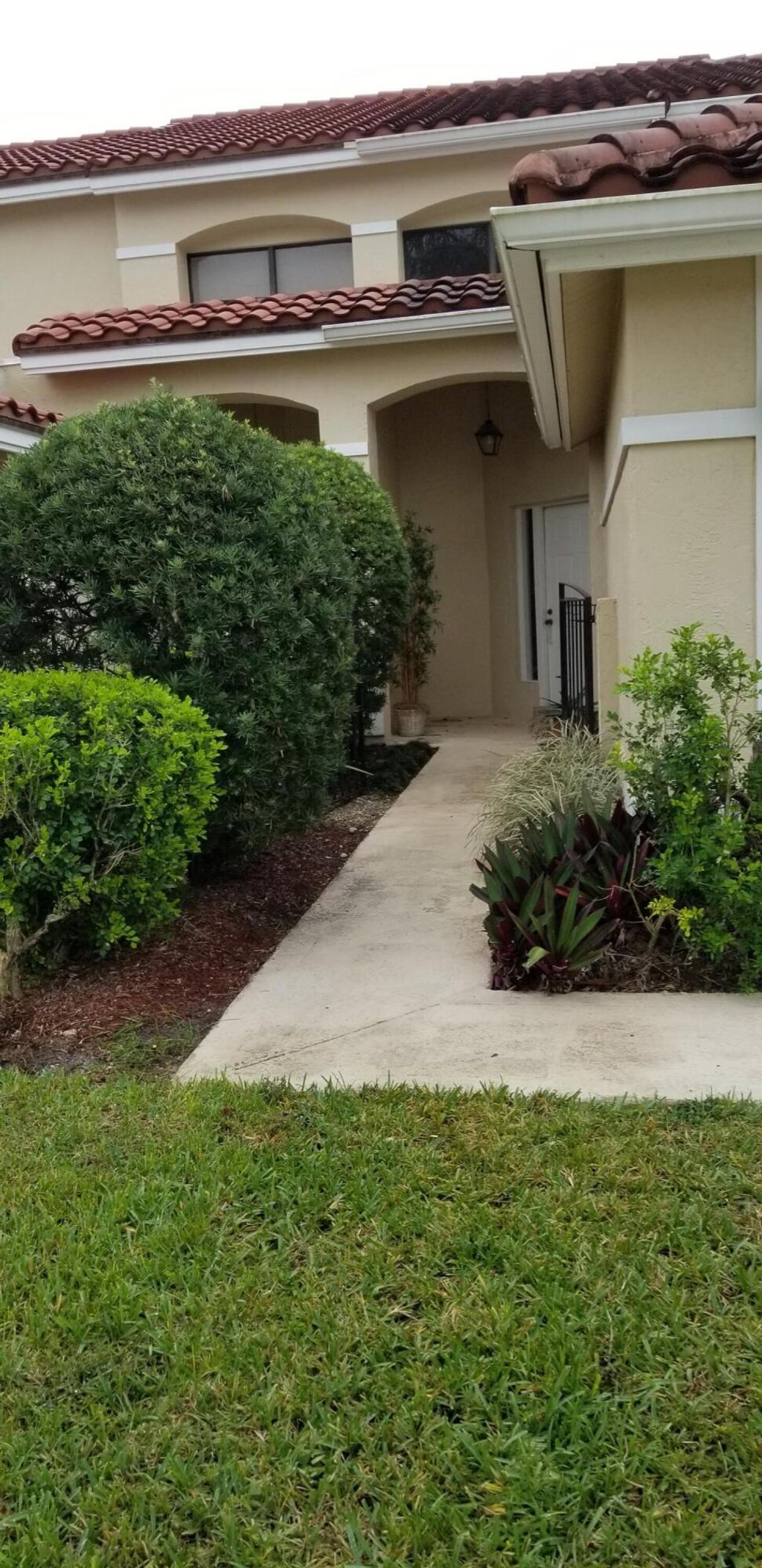 Photo of 866 Windermere Way SE, Palm Beach Gardens, FL 33418 (MLS # R10773997)