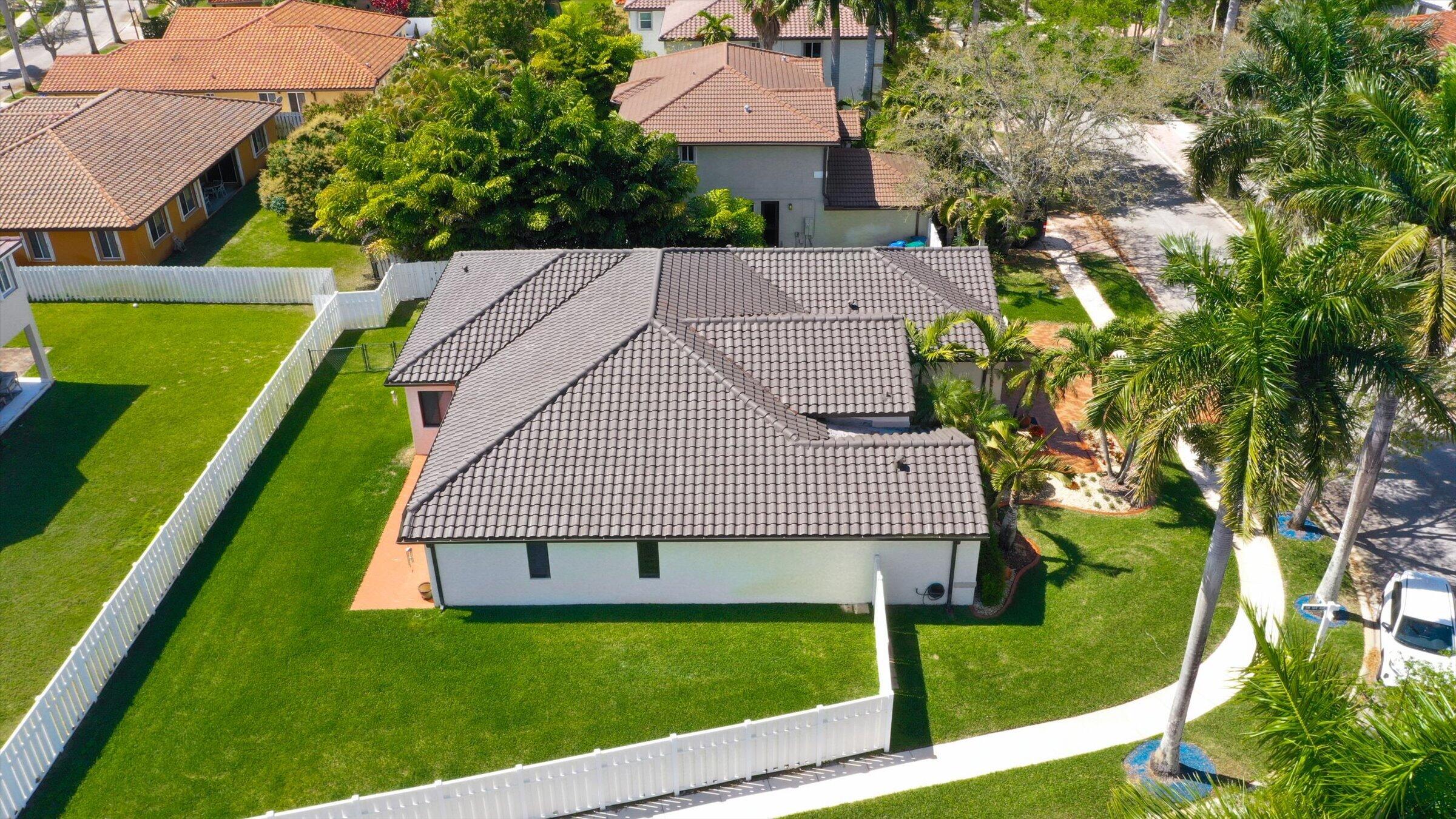 WINDSOR PALMS - Residential