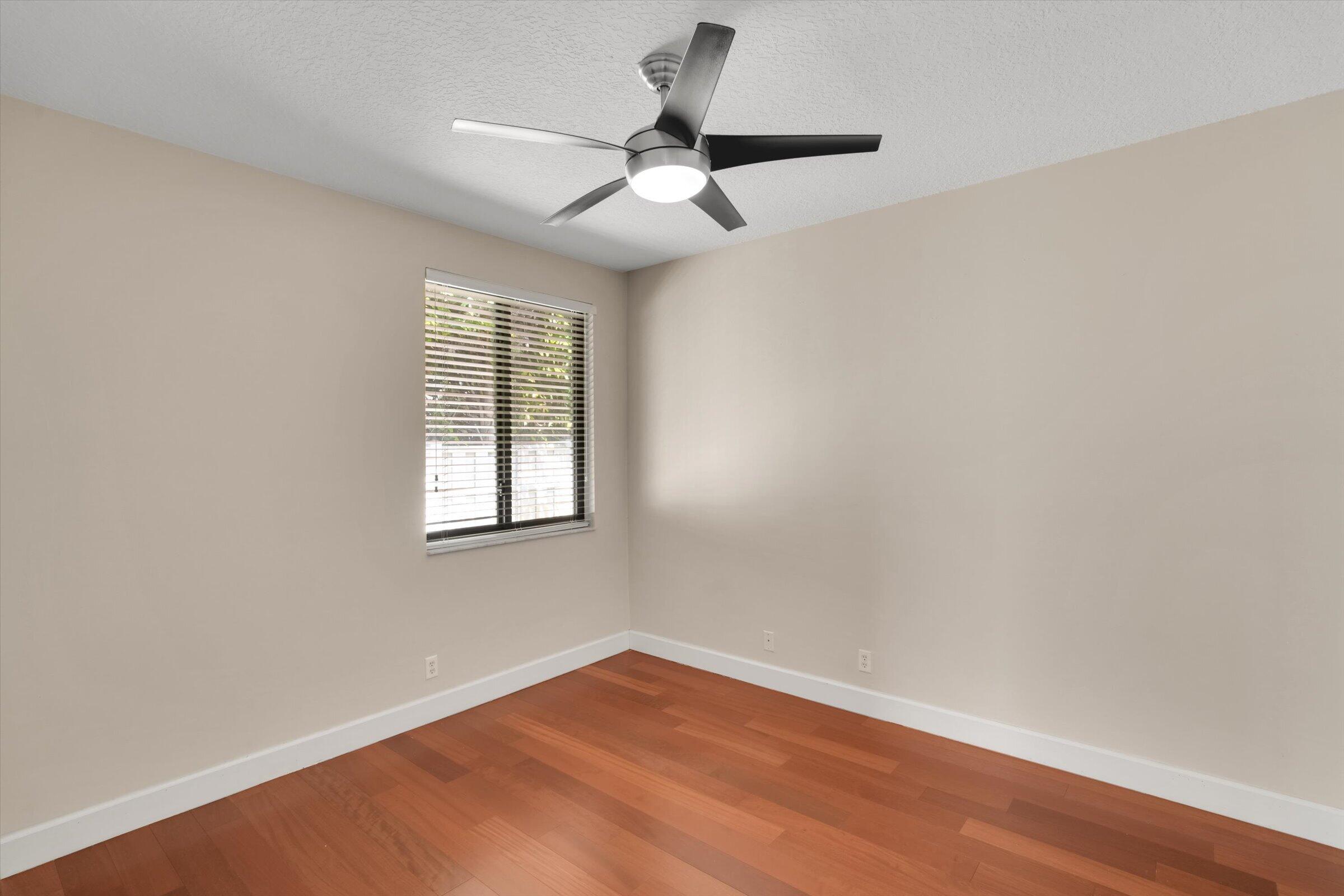 WINDSOR PALMS - Residential