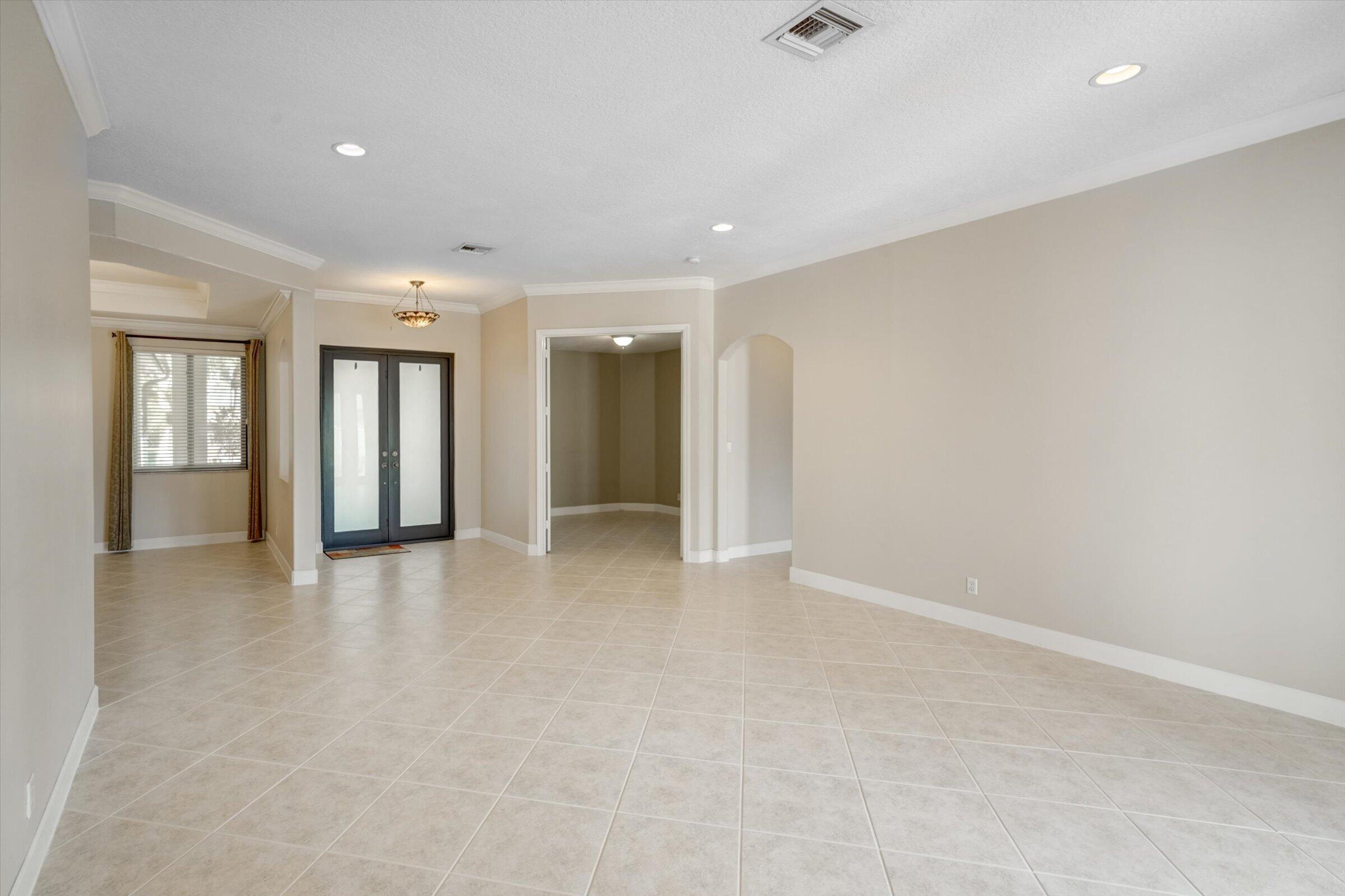 WINDSOR PALMS - Residential