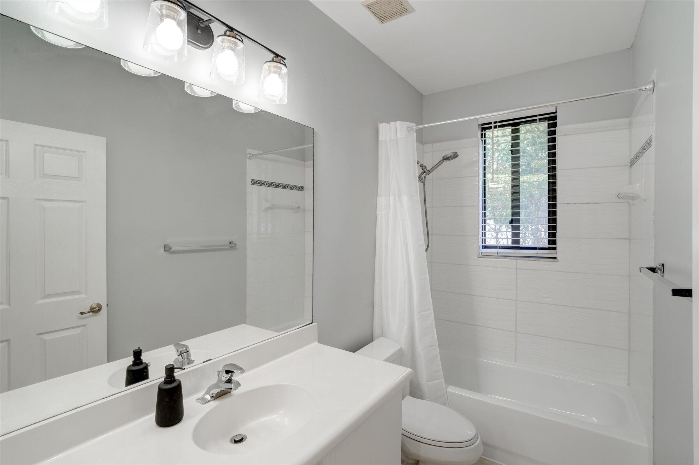 WINDSOR PALMS - Residential