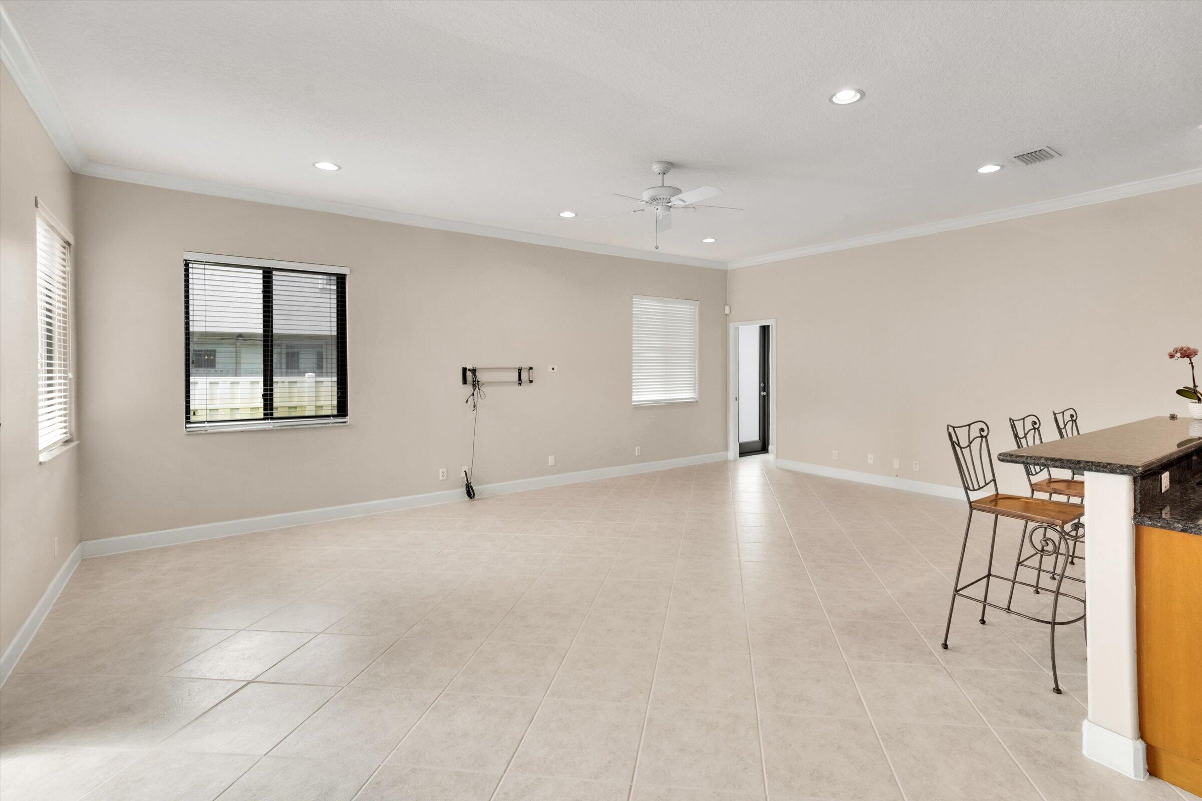 WINDSOR PALMS - Residential