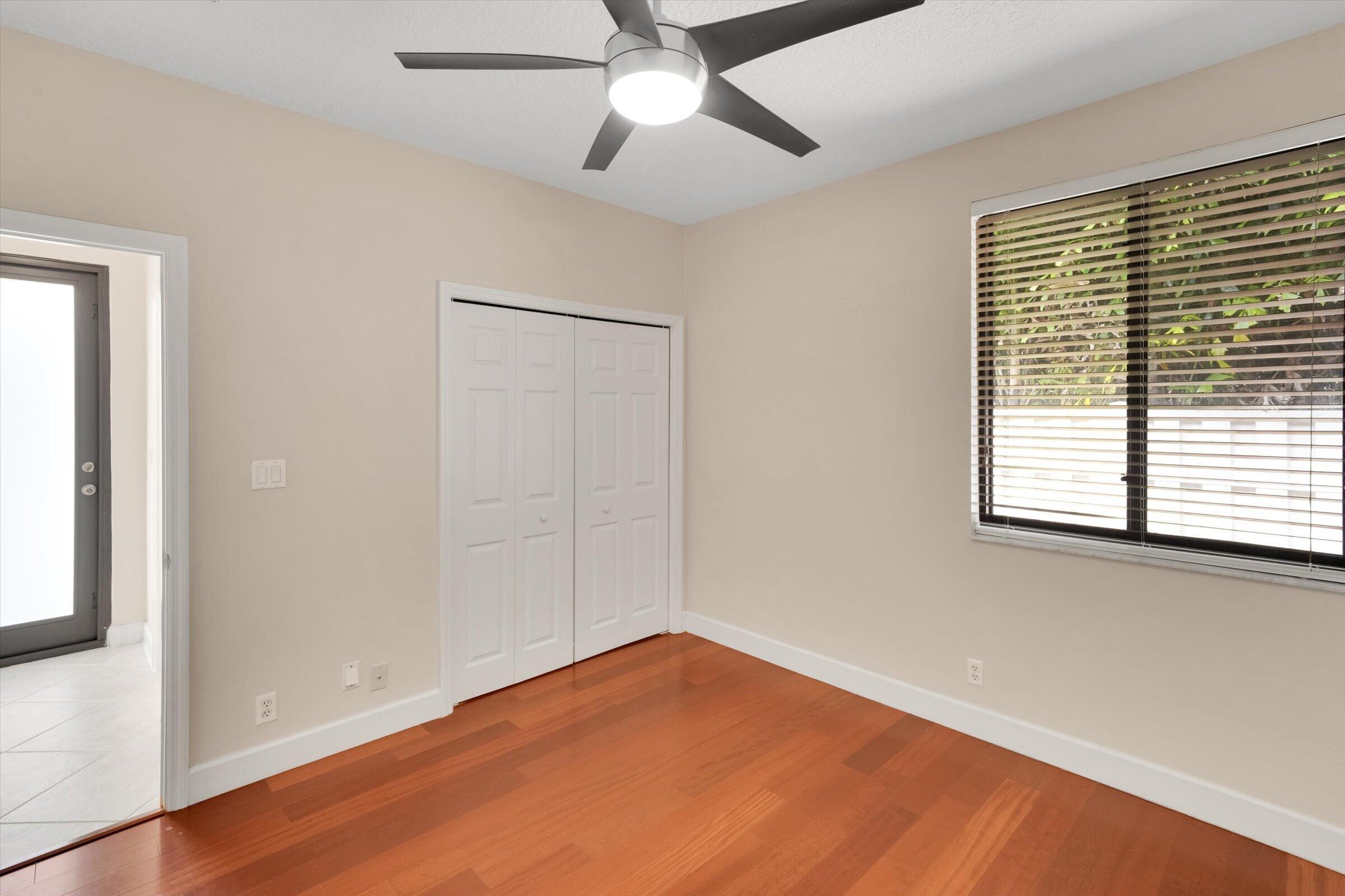 WINDSOR PALMS - Residential