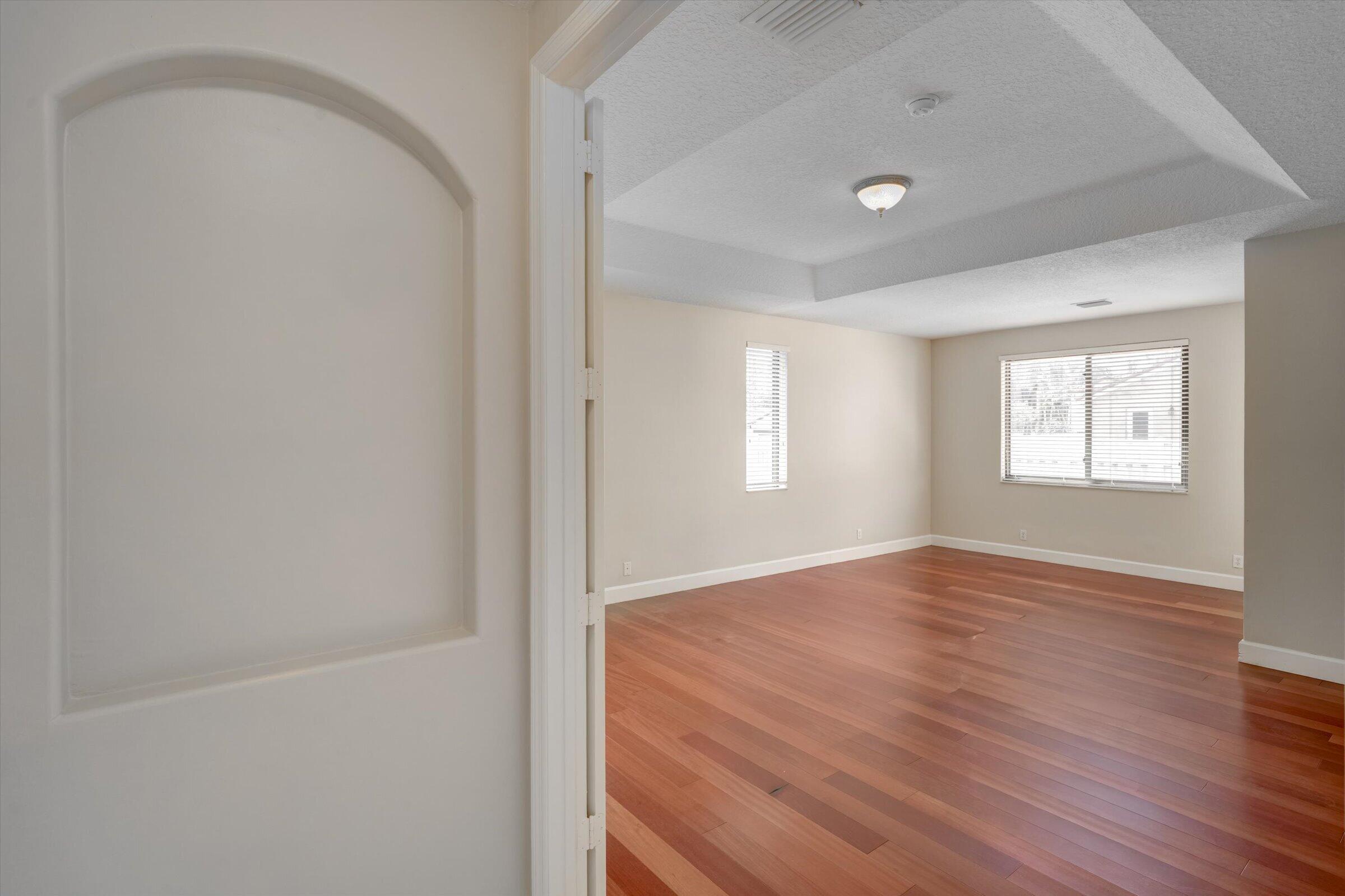 WINDSOR PALMS - Residential